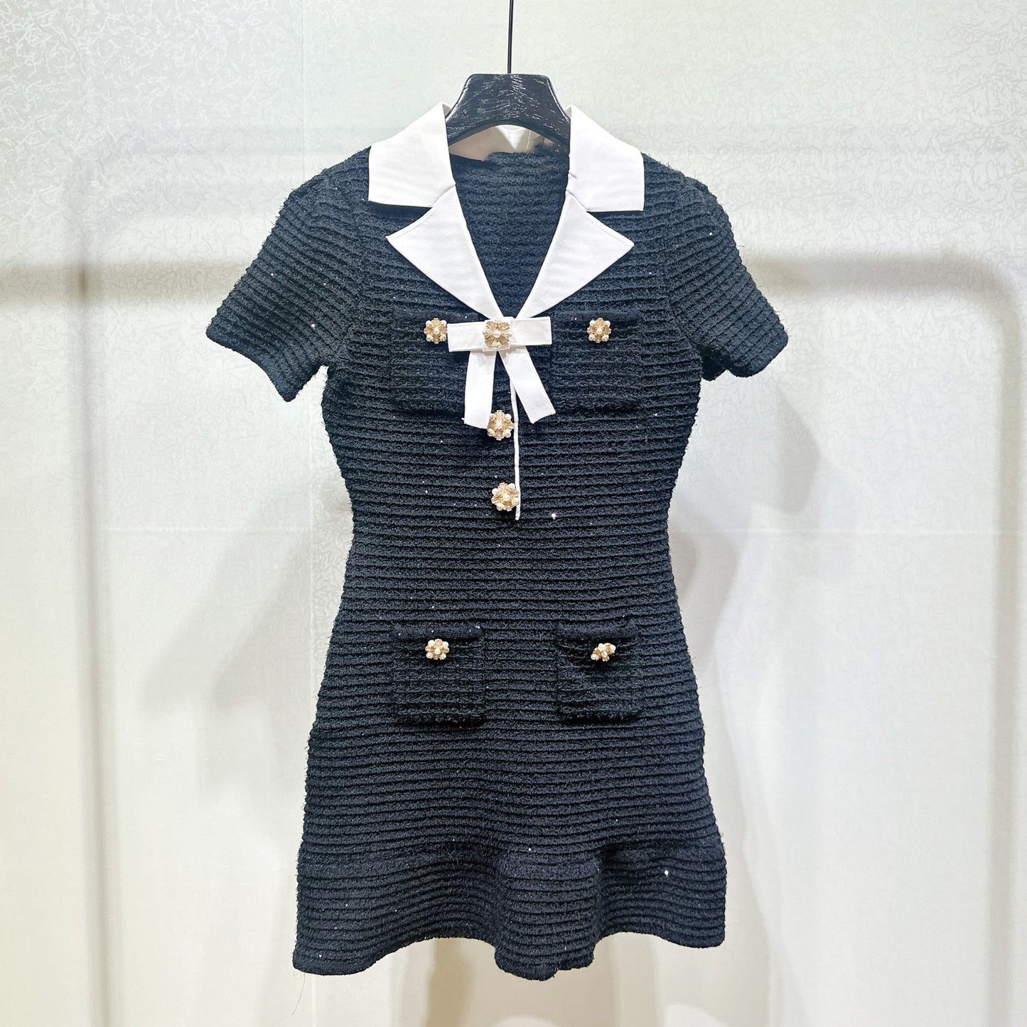 Vellanio™ Button-Bow Strickkleid