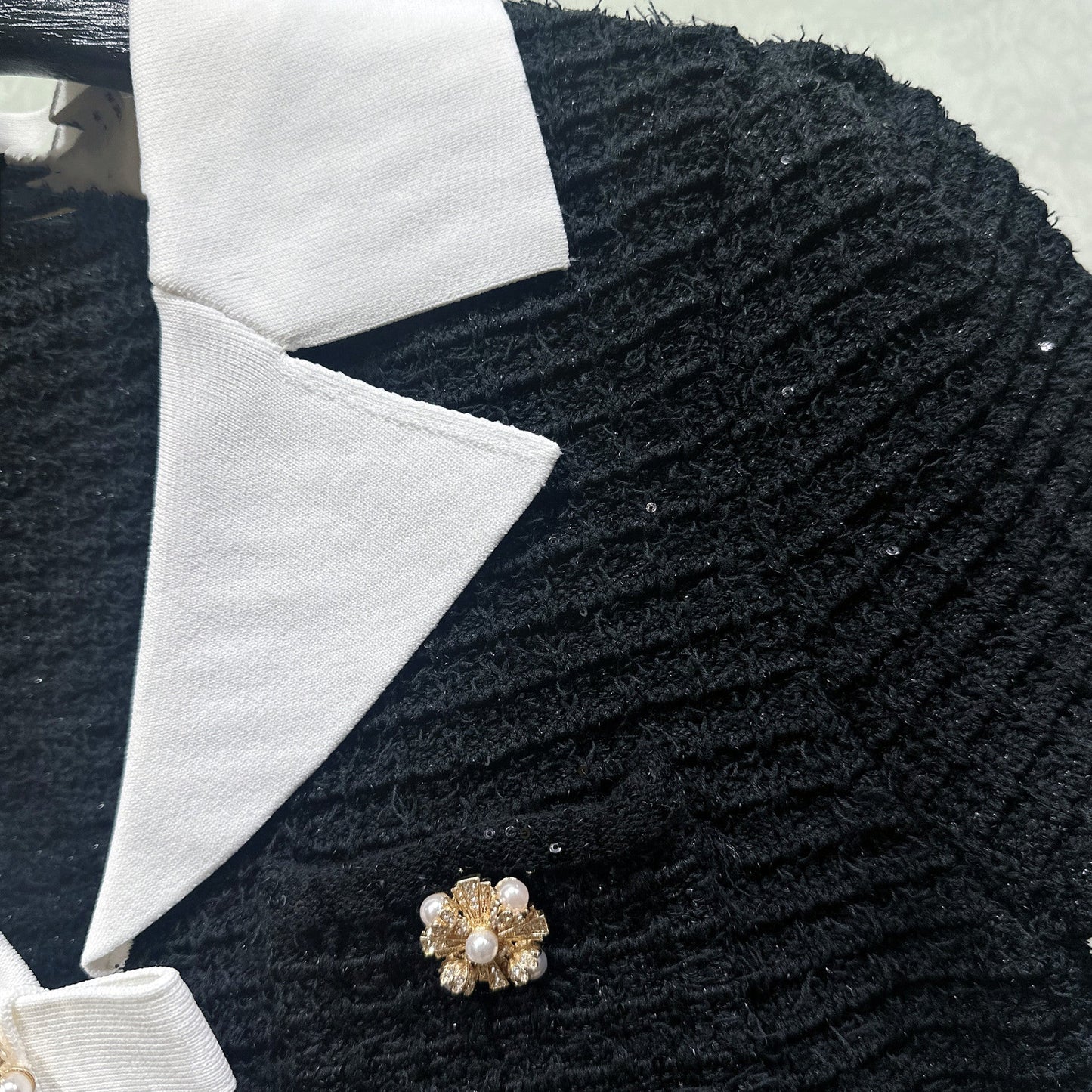 Vellanio™ Button-Bow Strickkleid